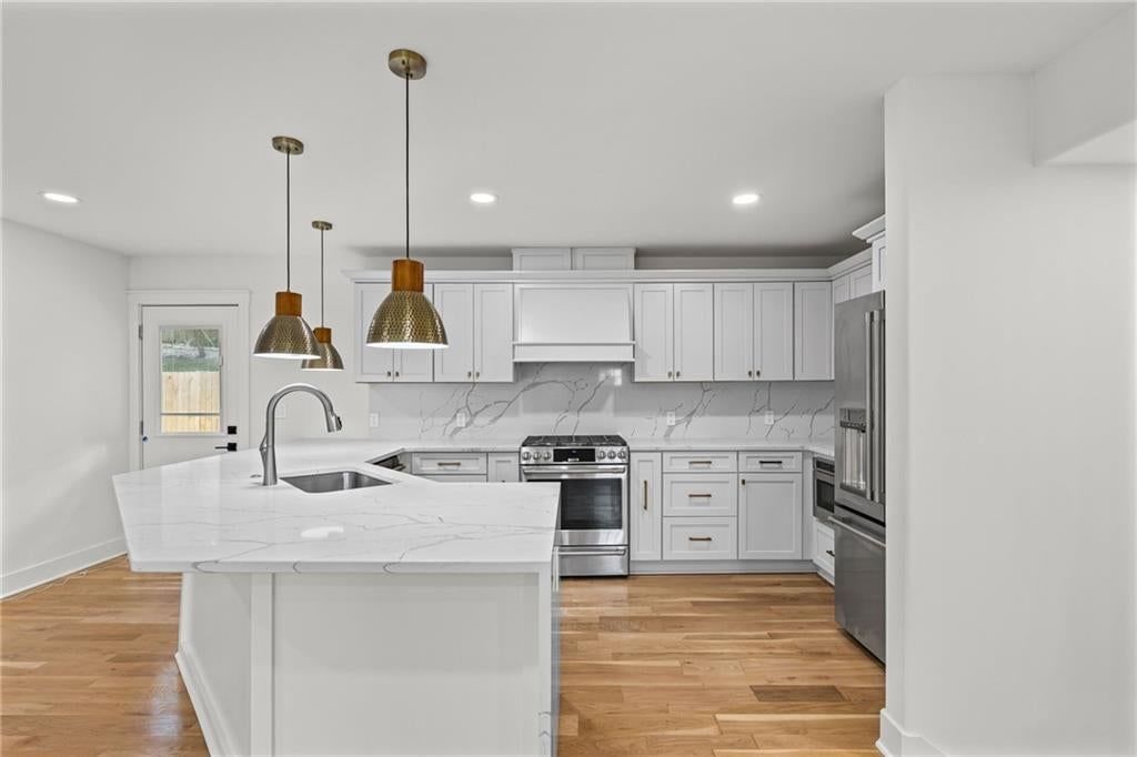 Photo 14 of 42 - 5657 W 50th Street, Mission, KS 66202