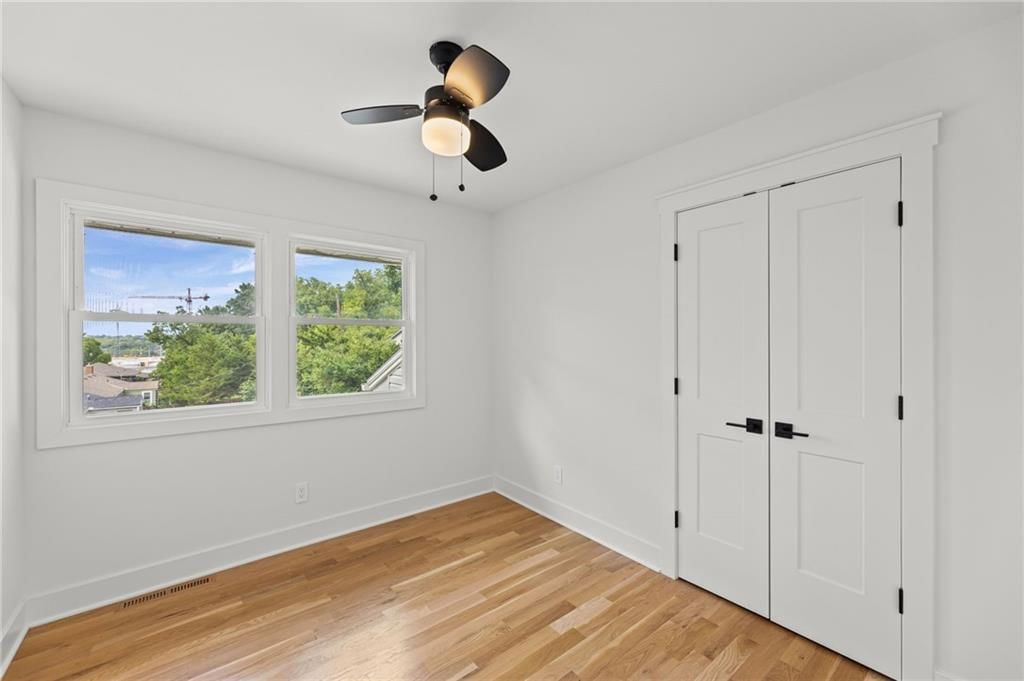 Photo 18 of 42 - 5657 W 50th Street, Mission, KS 66202