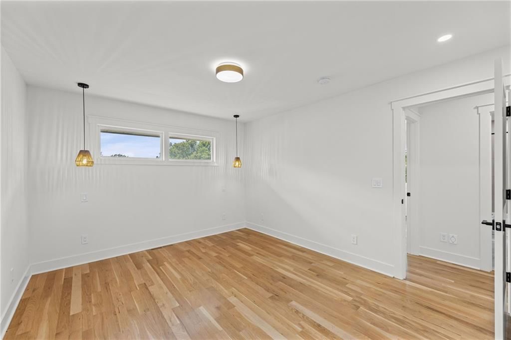 Photo 24 of 42 - 5657 W 50th Street, Mission, KS 66202