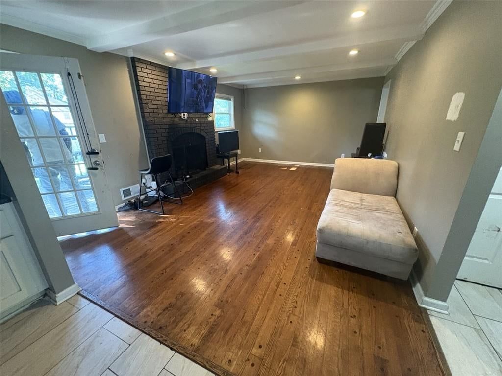 Photo 11 of 24 - 7504 Overton Avenue, Raytown, MO 64138