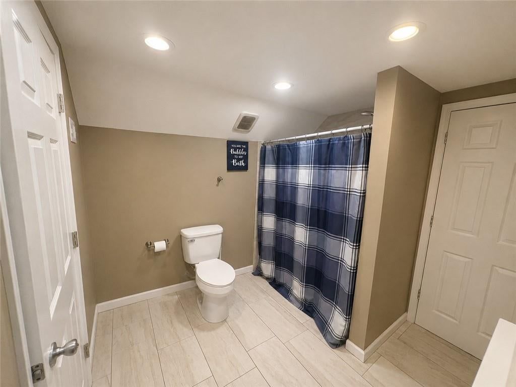 Photo 18 of 24 - 7504 Overton Avenue, Raytown, MO 64138