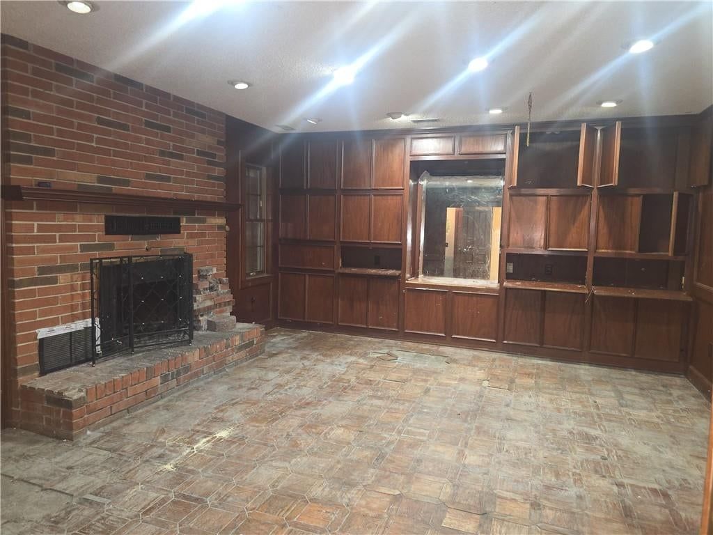 321 W Broadway Avenue — photo 5