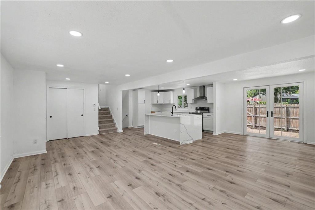 9248 Switzer Street — photo 5