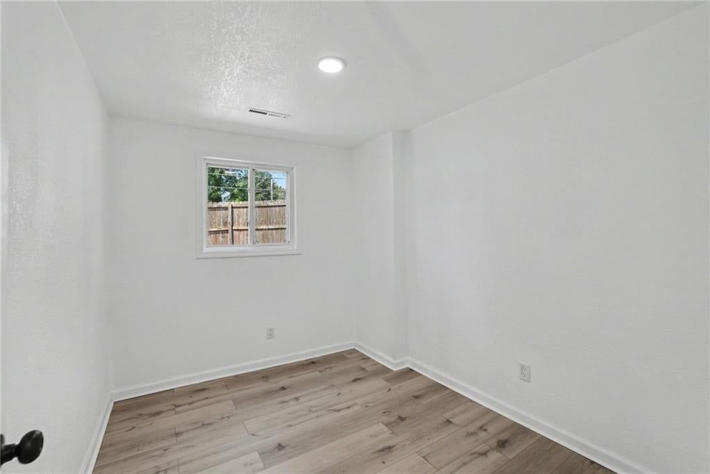 9248 Switzer Street — photo 11