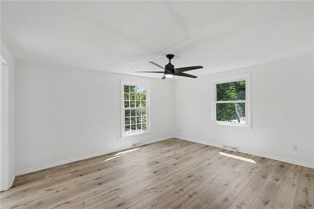 9248 Switzer Street — photo 13