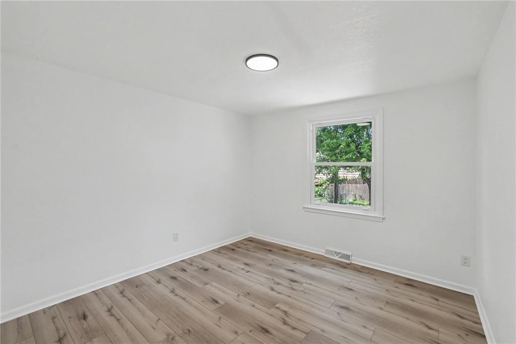9248 Switzer Street — photo 20