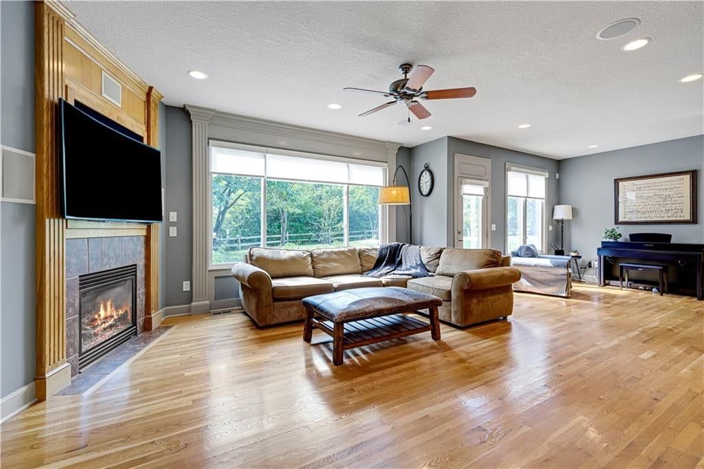 16420 Rosewood Street — photo 16