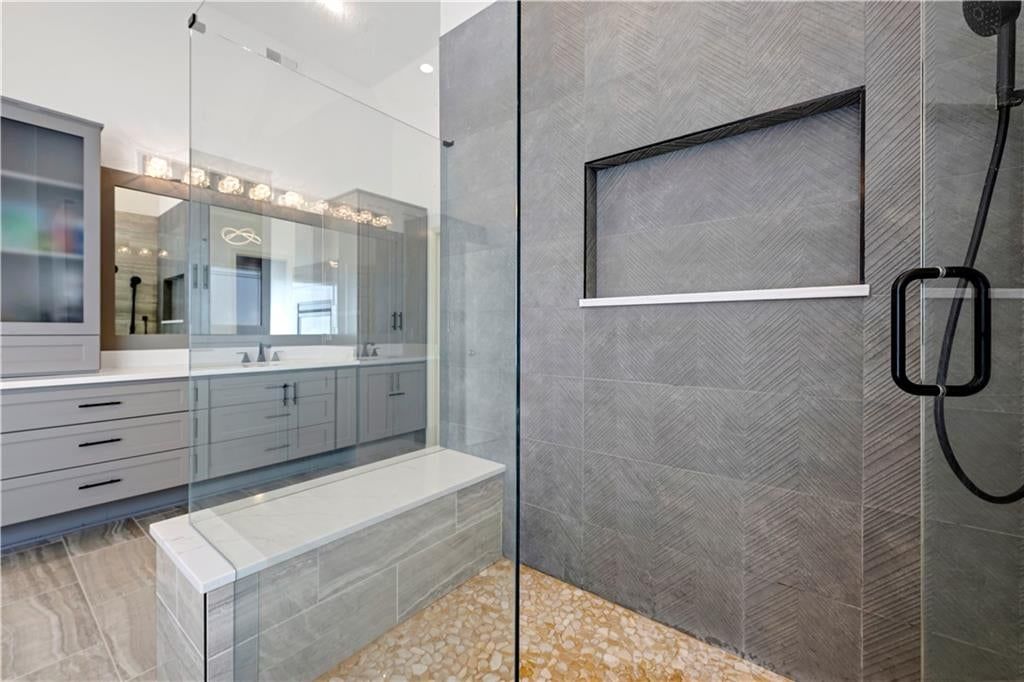 16420 Rosewood Street — photo 26