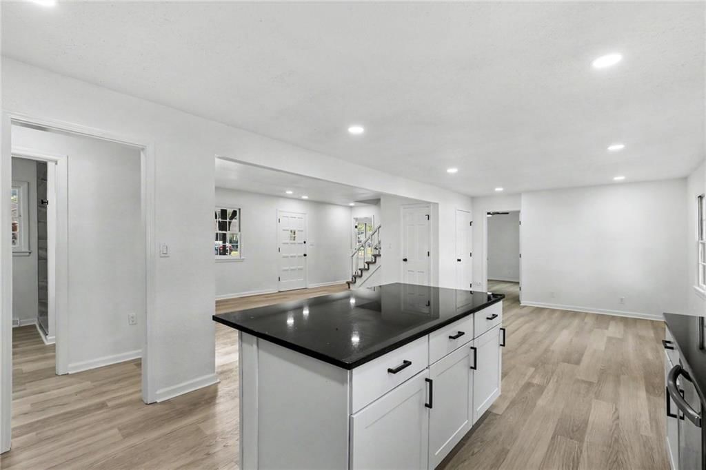 610 NE Magnolia Street — photo 10