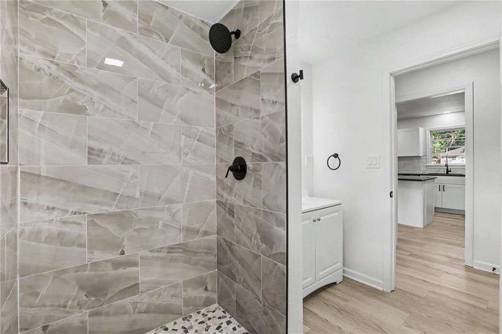 610 NE Magnolia Street — photo 15