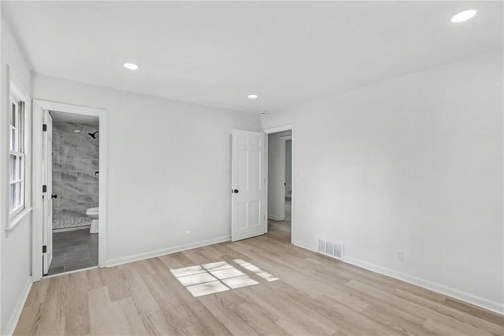 610 NE Magnolia Street — photo 16