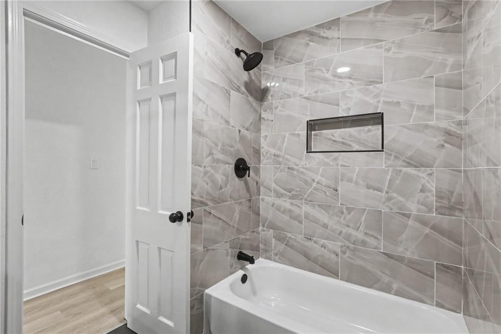 610 NE Magnolia Street — photo 21