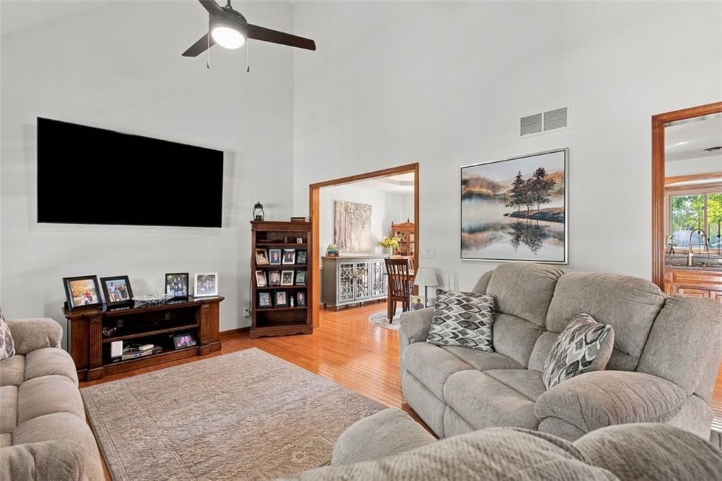 Photo 7 of 43 - 9801 NW 86th Street, Kansas City, MO 64153