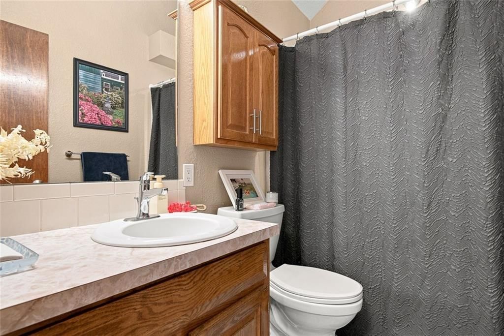 Photo 18 of 43 - 9801 NW 86th Street, Kansas City, MO 64153