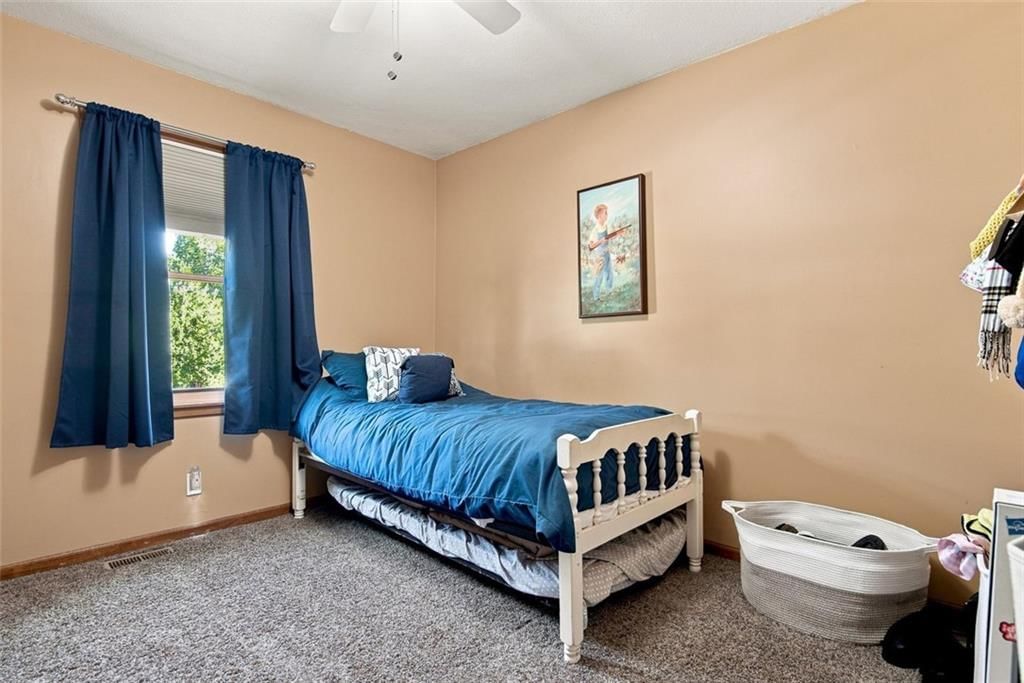 Photo 19 of 43 - 9801 NW 86th Street, Kansas City, MO 64153