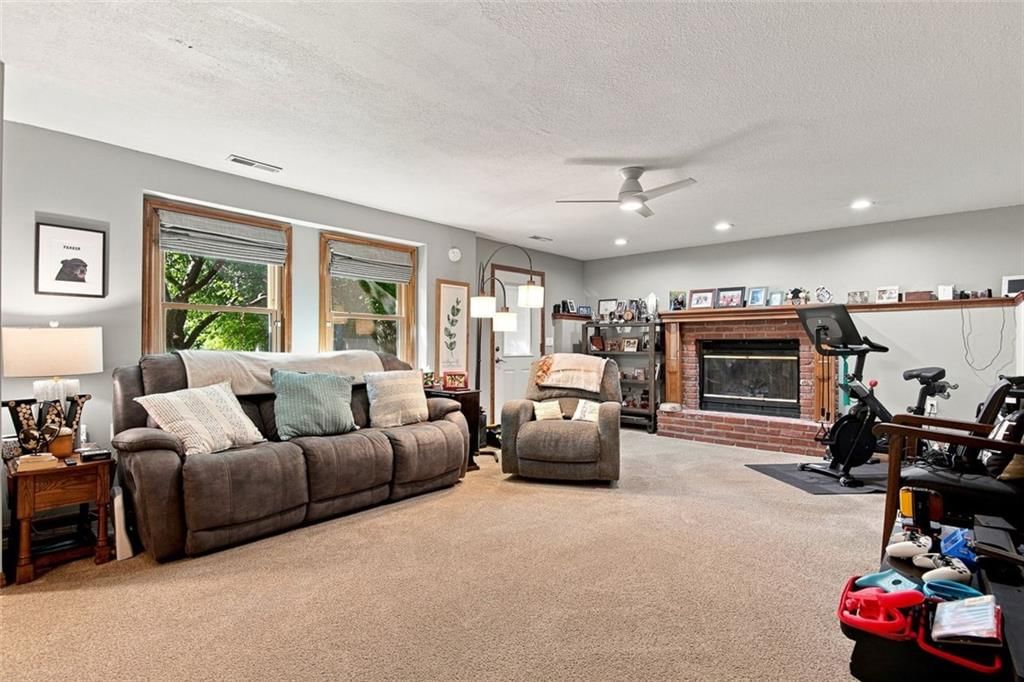 Photo 23 of 43 - 9801 NW 86th Street, Kansas City, MO 64153