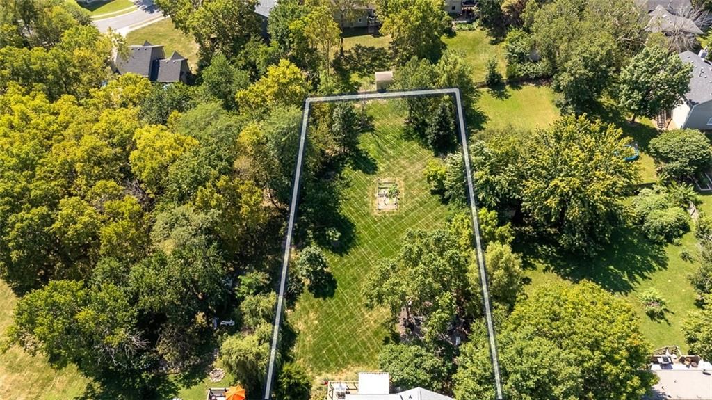 Photo 39 of 43 - 9801 NW 86th Street, Kansas City, MO 64153