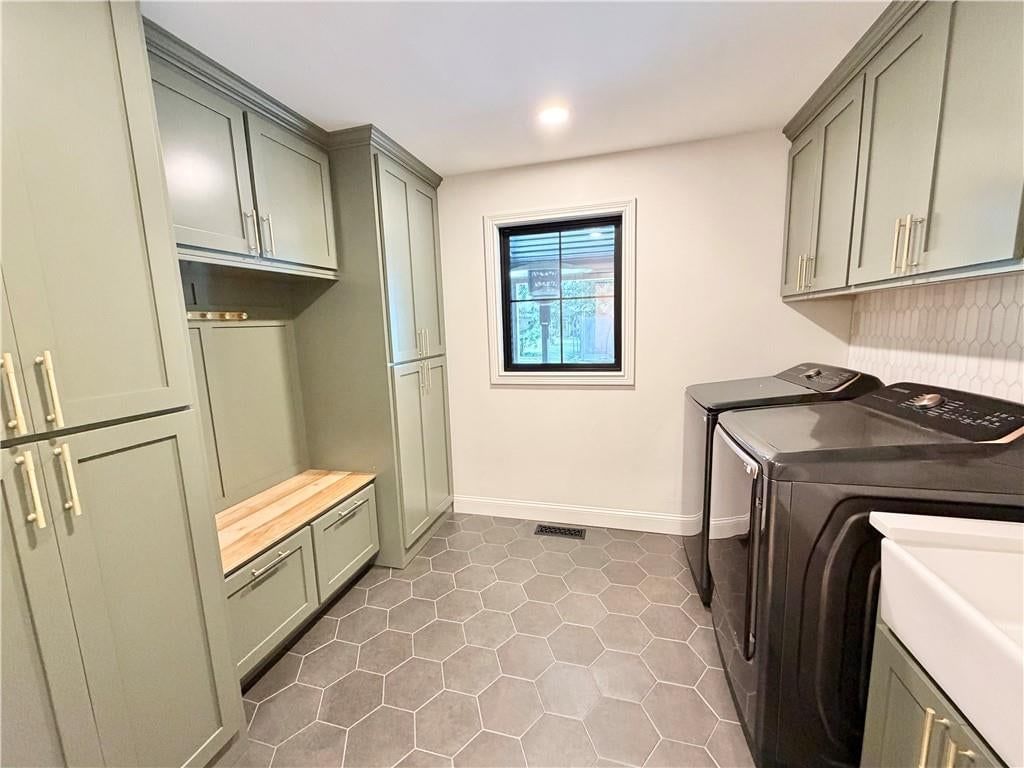 1107 Country Club Drive — photo 31