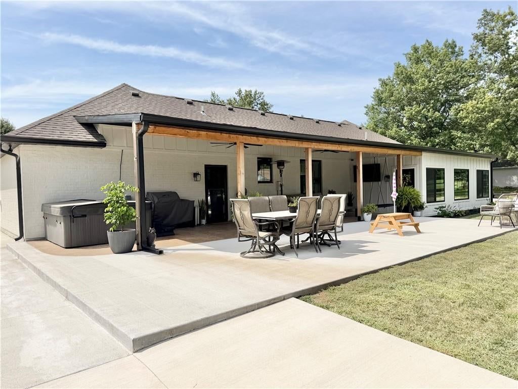 1107 Country Club Drive — photo 42
