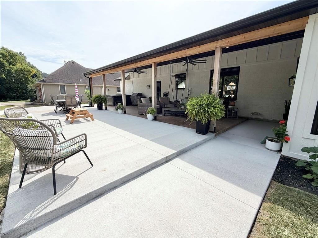 1107 Country Club Drive — photo 43
