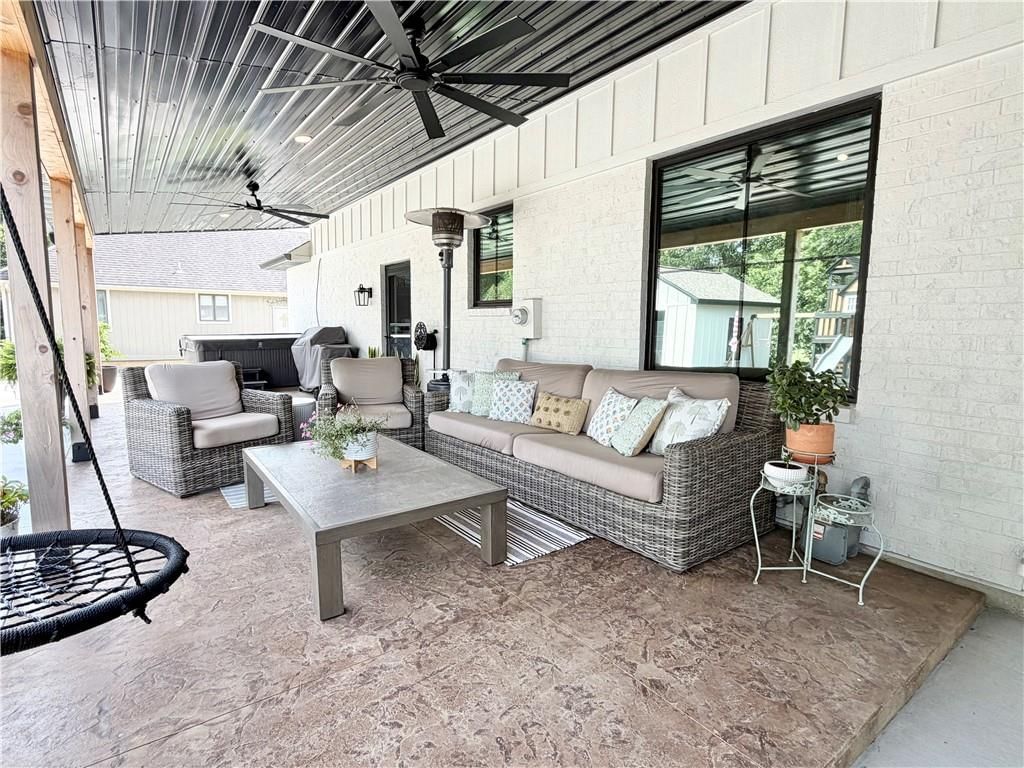 1107 Country Club Drive — photo 44