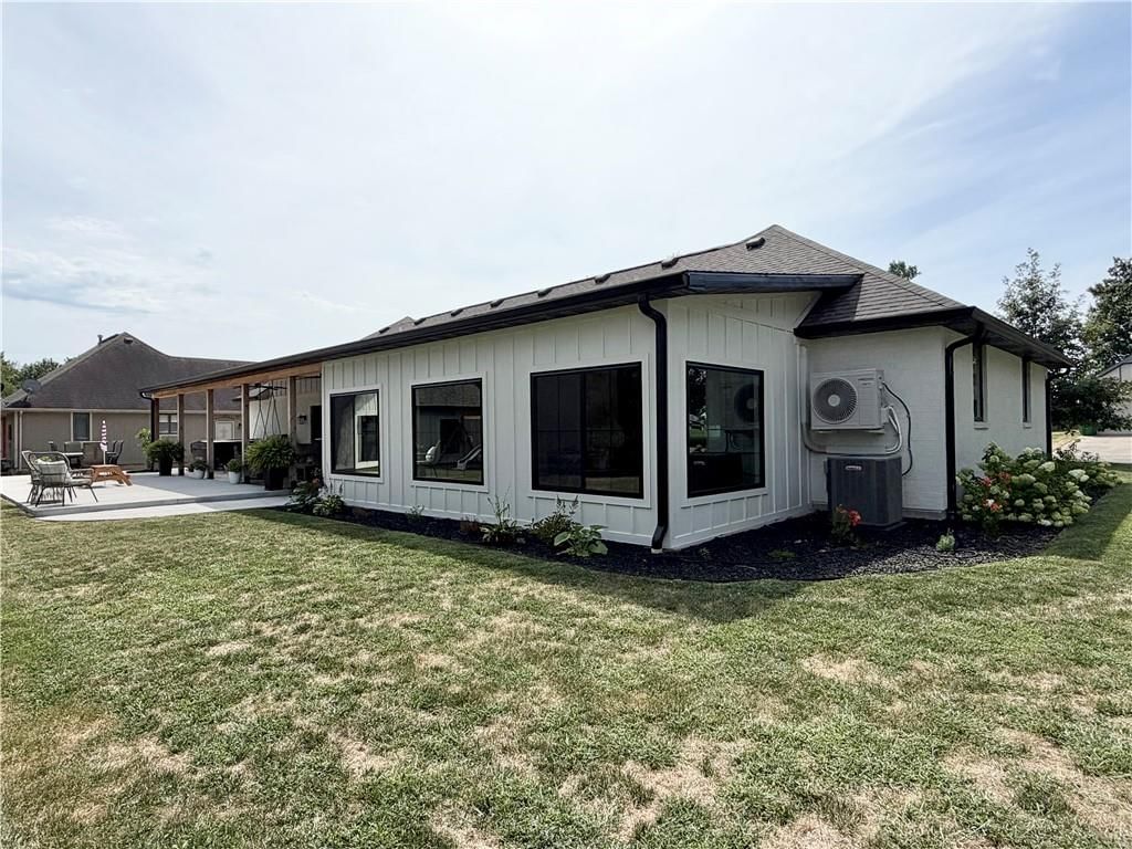 1107 Country Club Drive — photo 45