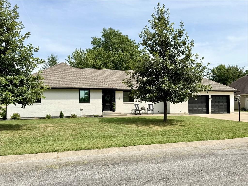 1107 Country Club Drive — photo 48