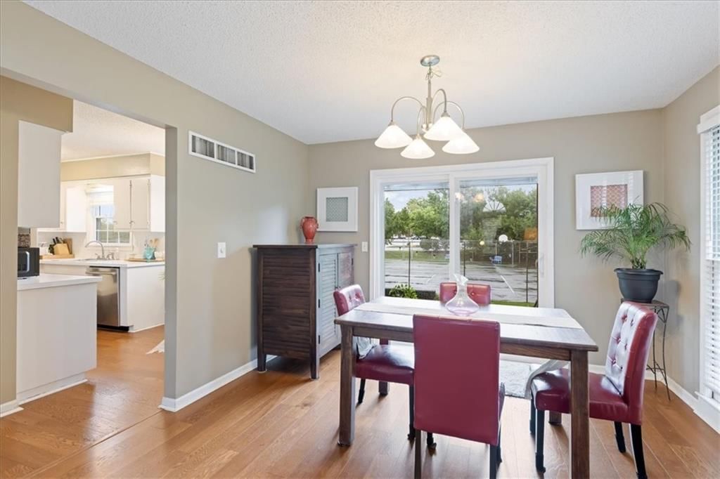 8506 W 109th Terrace, Overland Park, KS: listing photo 3
