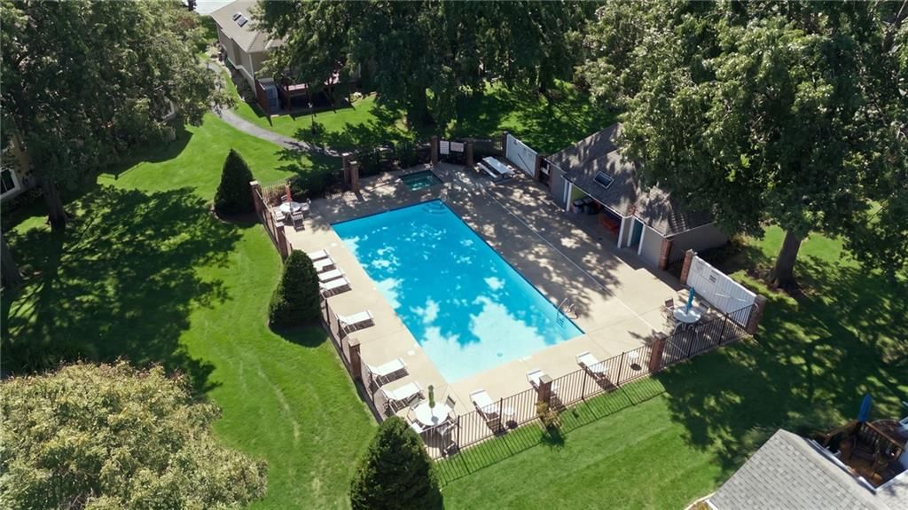 8592 Caenen Lake Court — photo 39