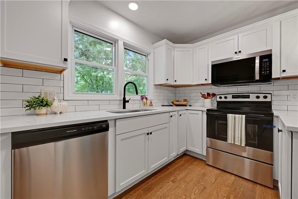 5408 W 72nd Street — photo 10