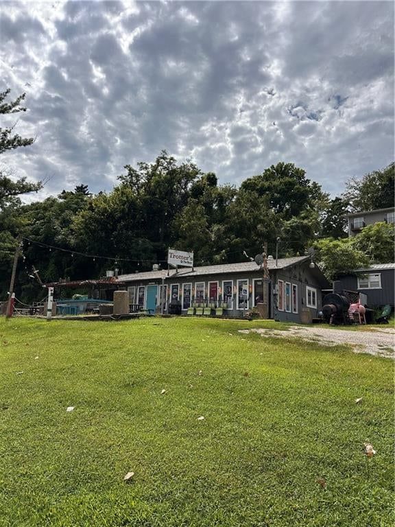 102 E Atchison Street — photo 1
