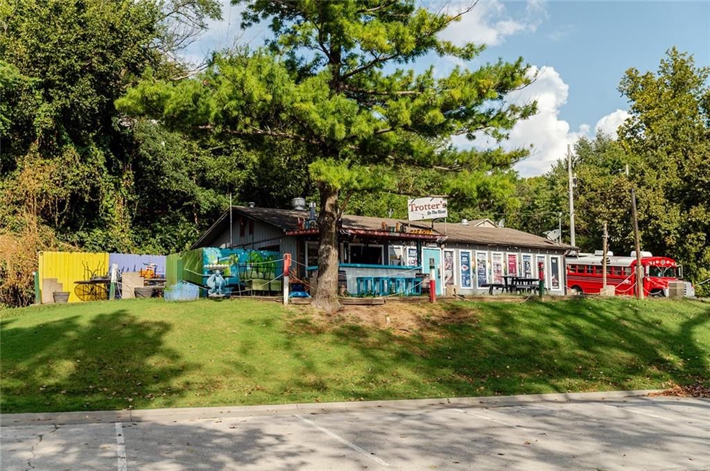 102 E Atchison Street — photo 11
