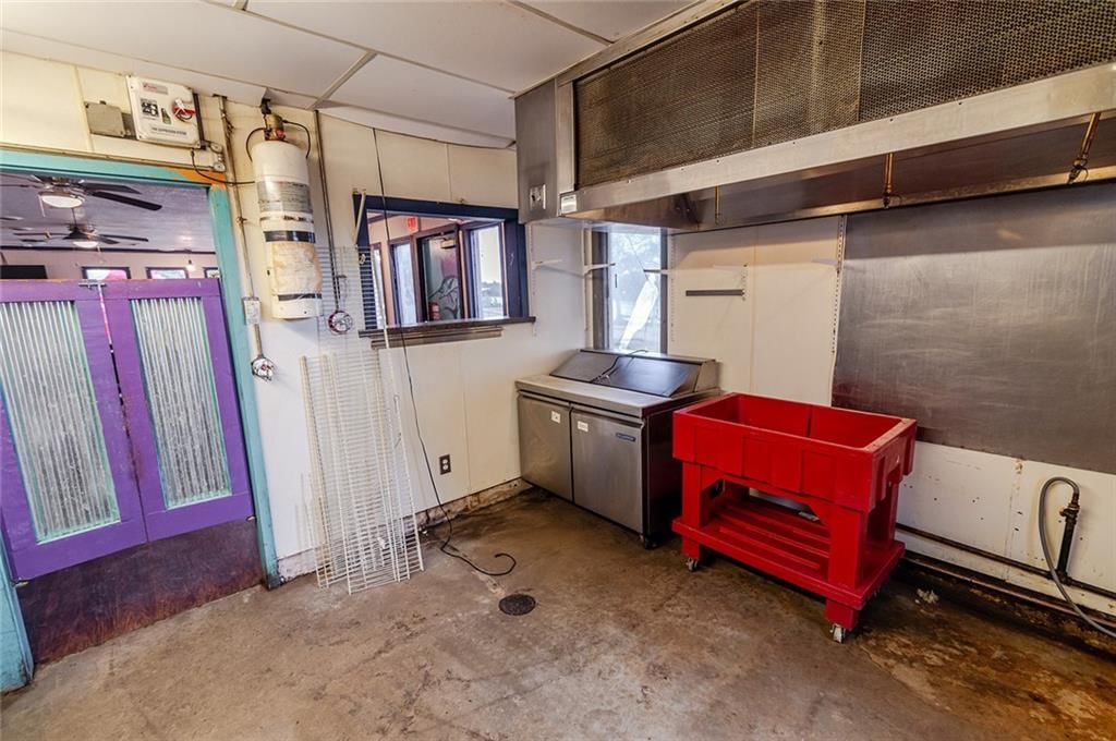 102 E Atchison Street — photo 61