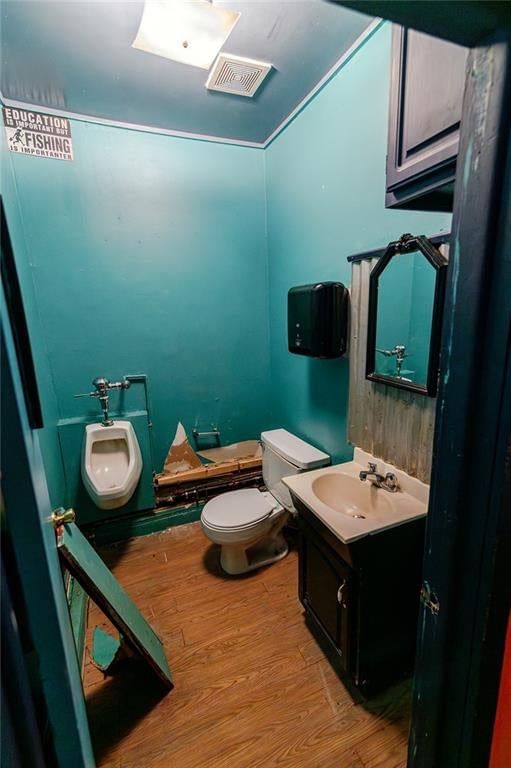 102 E Atchison Street — photo 72