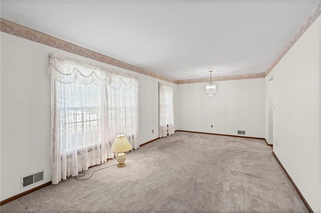 6610 N Montgall Avenue — photo 3