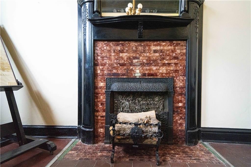 402 Felix Street — photo 26