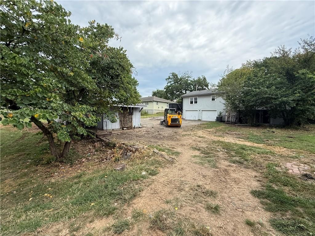 403 Monterey Street — photo 32