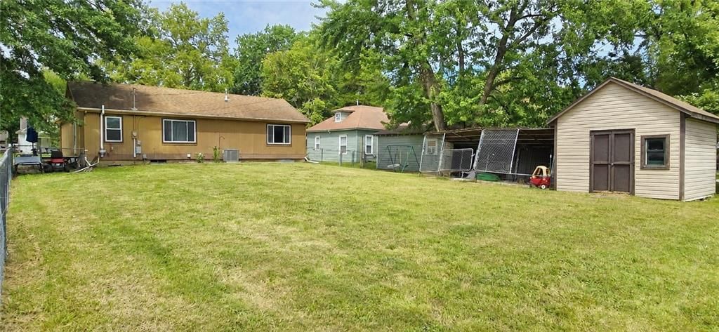 823 S Sycamore Street — photo 6