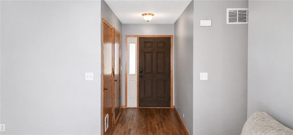 823 S Sycamore Street — photo 13
