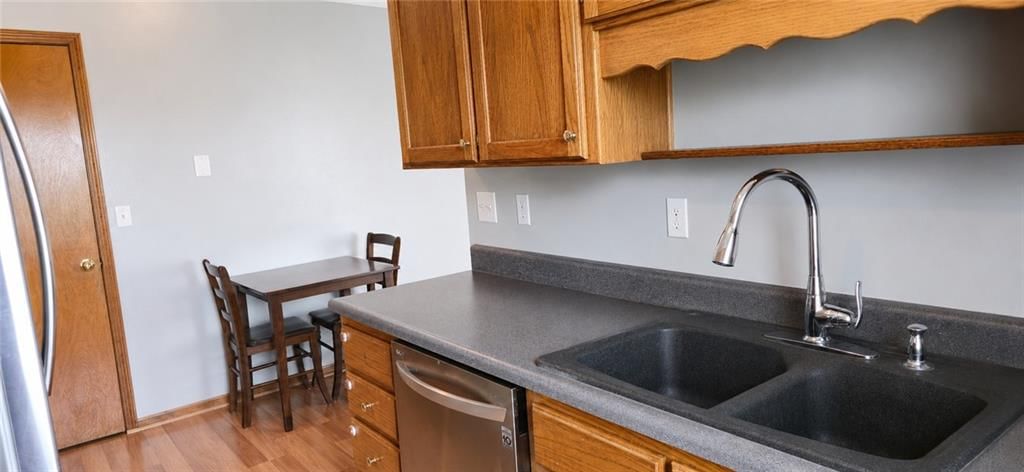823 S Sycamore Street — photo 17