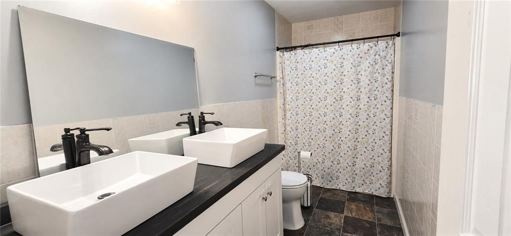 823 S Sycamore Street — photo 19