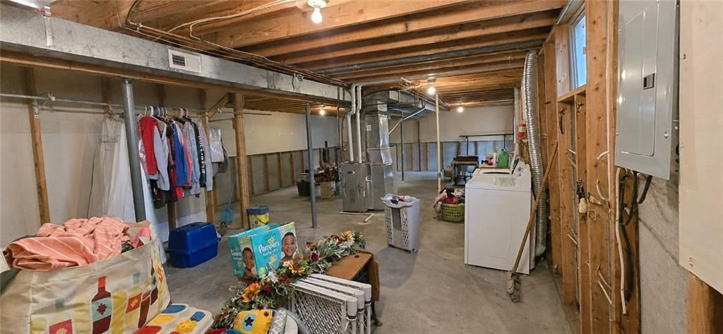 823 S Sycamore Street — photo 32