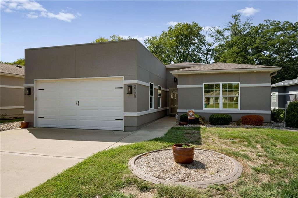 2709 NE Sonora Valley Drive — photo 1