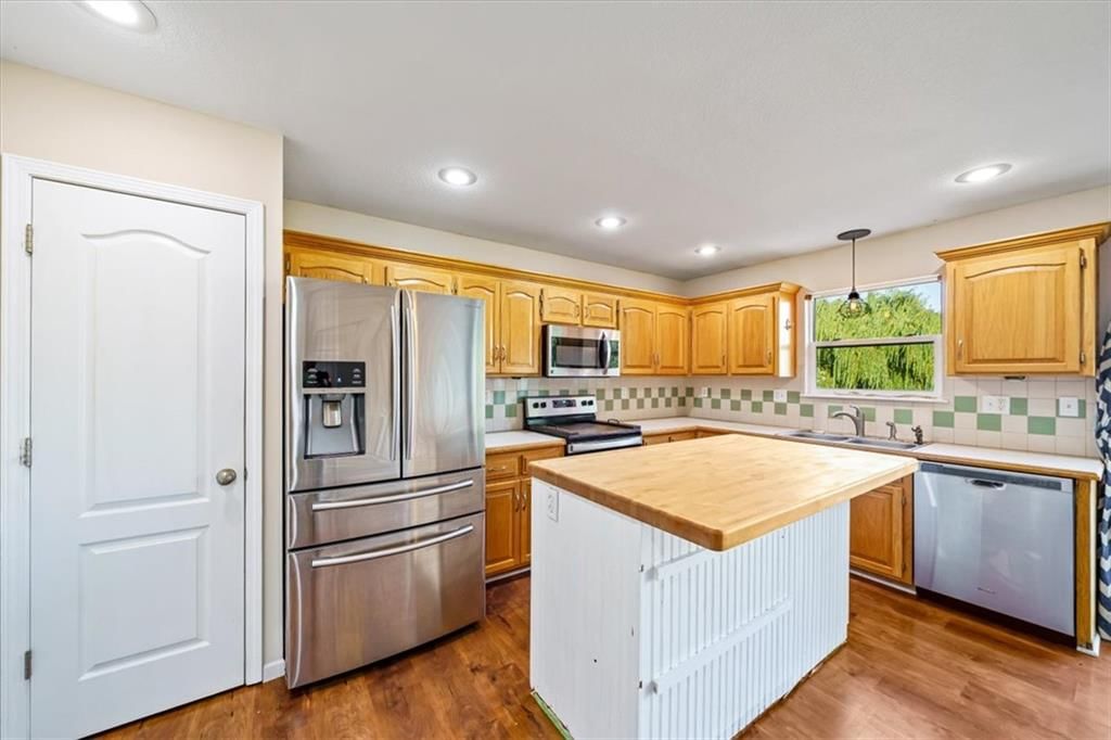 805 SW Bobcat Street — photo 5