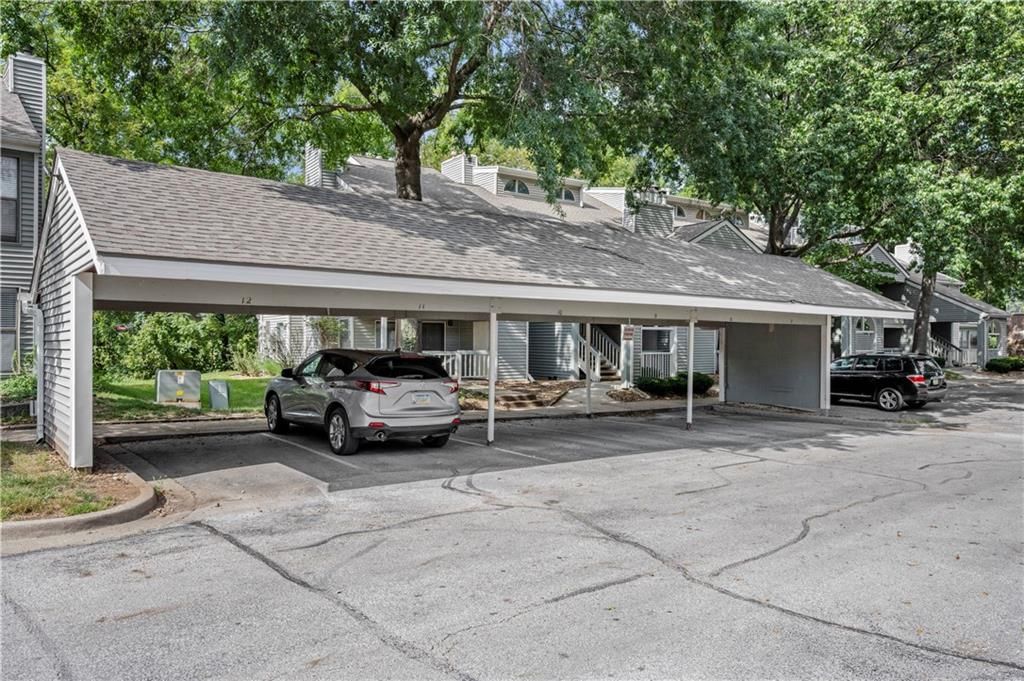 8824 W 106th Terrace — photo 29