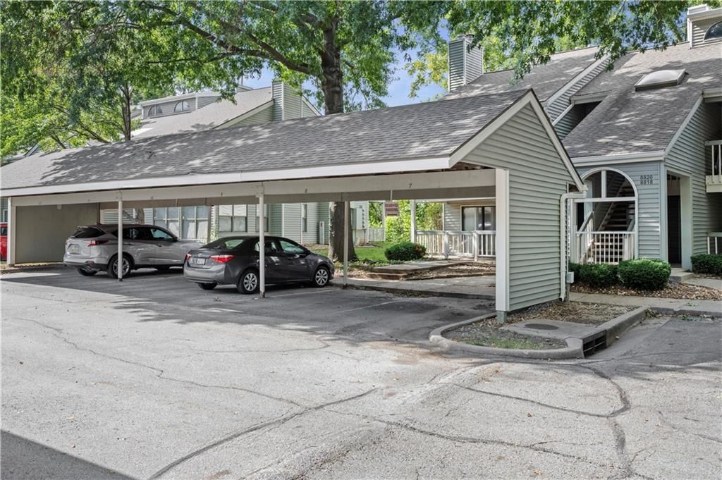 8824 W 106th Terrace — photo 31