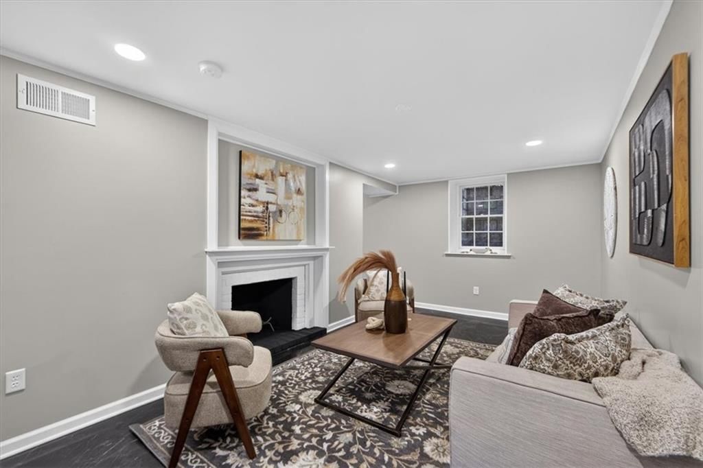 644 E 74th Terrace — photo 33