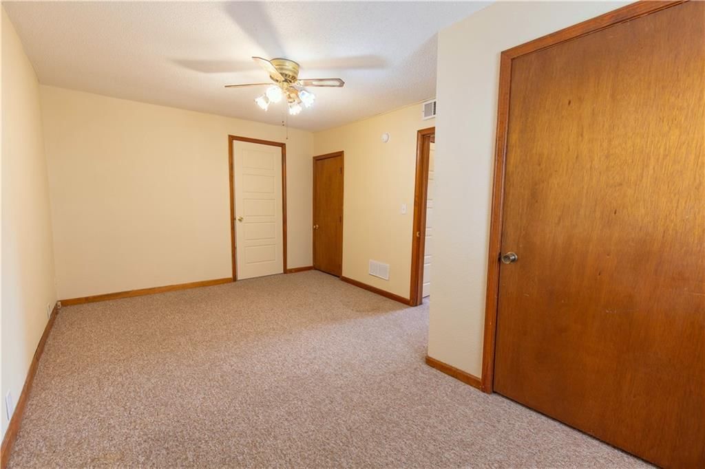 20 Schwartz Avenue — photo 17
