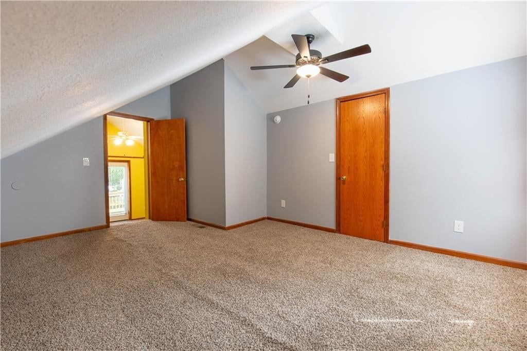 20 Schwartz Avenue — photo 23