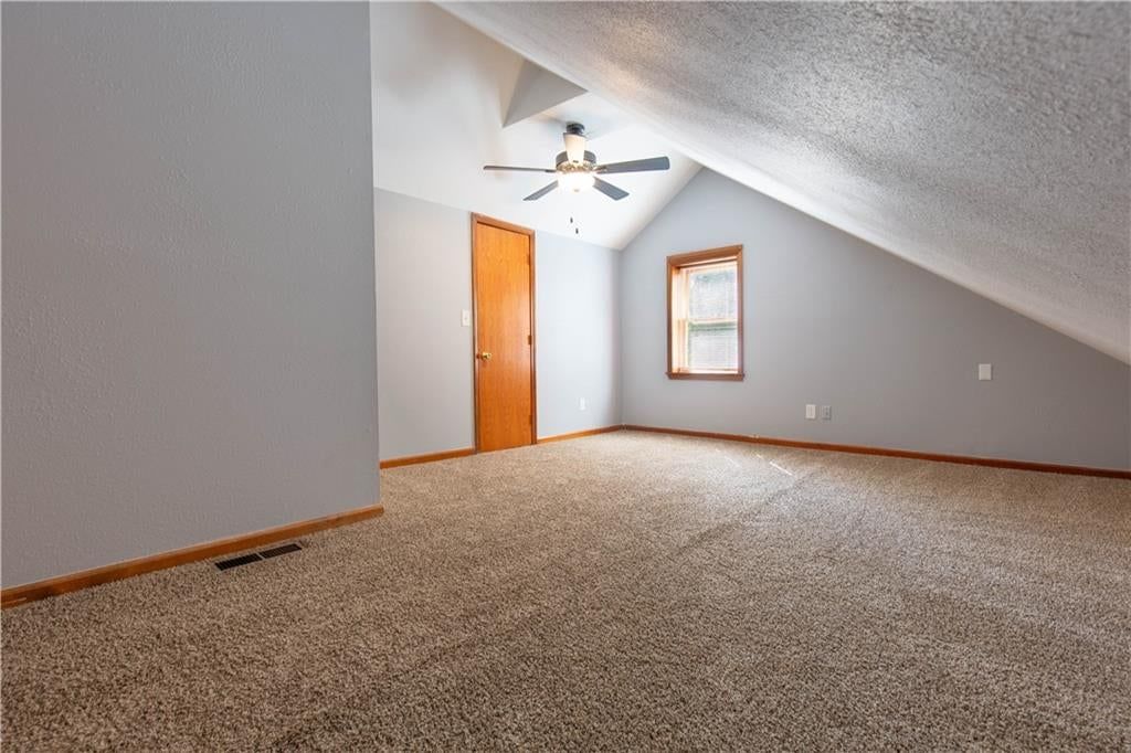 20 Schwartz Avenue — photo 24